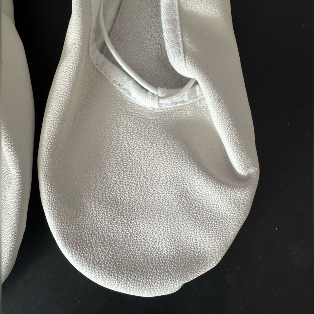 Bloch Womens Dansoft Full Sole Leather Ballet Slipper